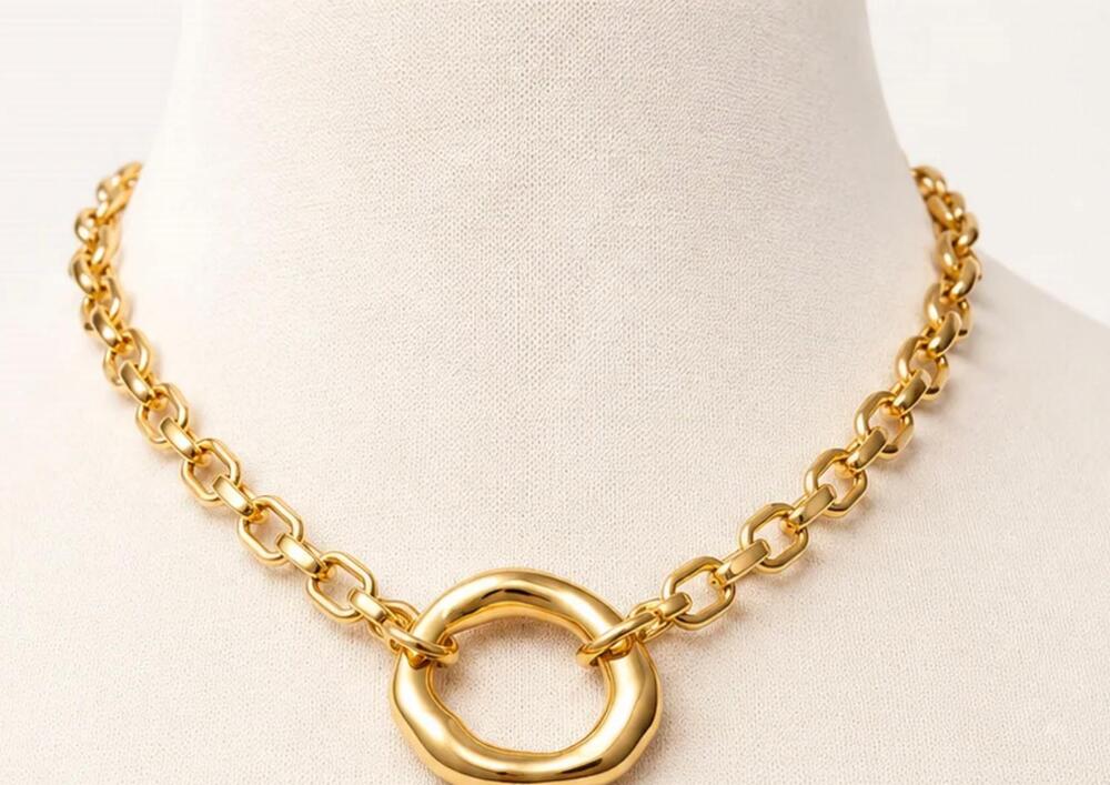 NEW NO WHINING DESIGNING women's circle link necklace in gold